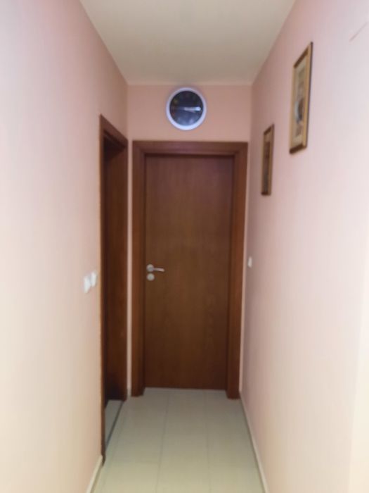 Дава се под наем Двустаен апартамент в Варна, Център - 80 кв.м за 612 € - Снимка #4