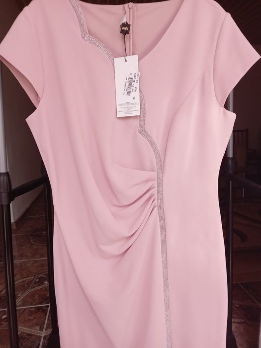 Rochie nouă cu etichetă