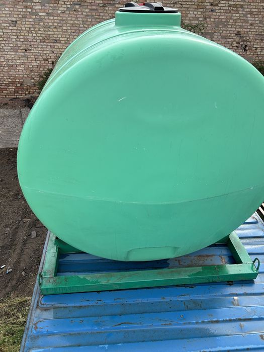 Продам емкость (бочку) 6кубов