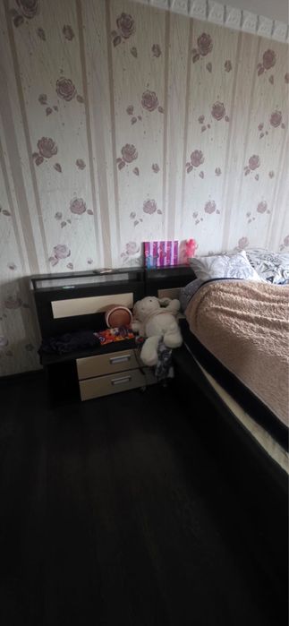 Продаю спальный гарнитур
