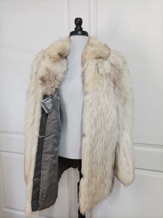 Saga Fox палто от лисица