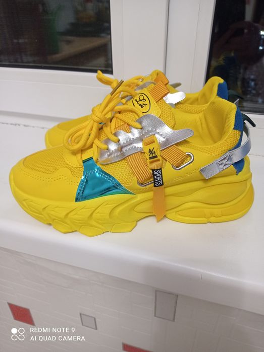 Продам кроссовки унисекс