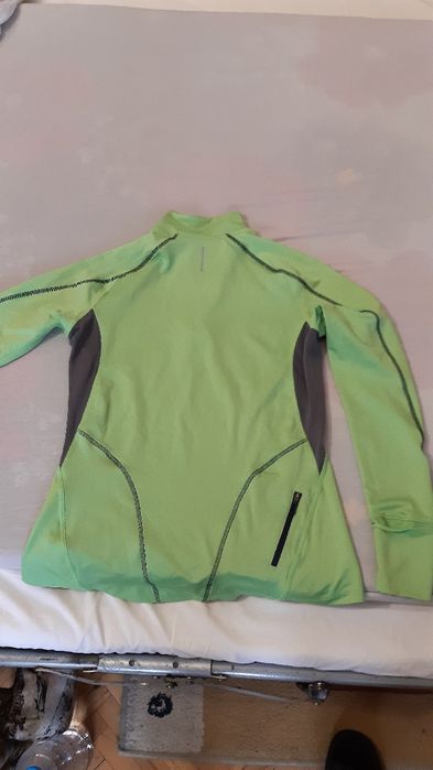 Спортни дамски блузи SALOMON. Два броя.