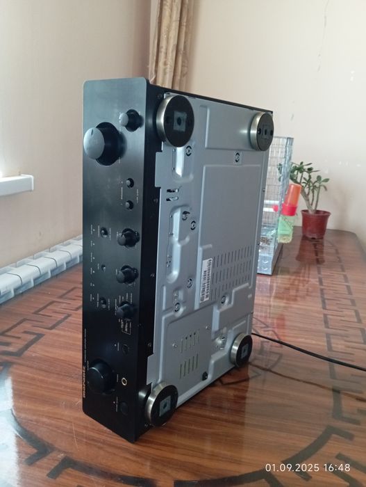 Усилитель  marantz. PM 4400.