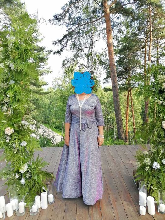 Платье на любое торжество.