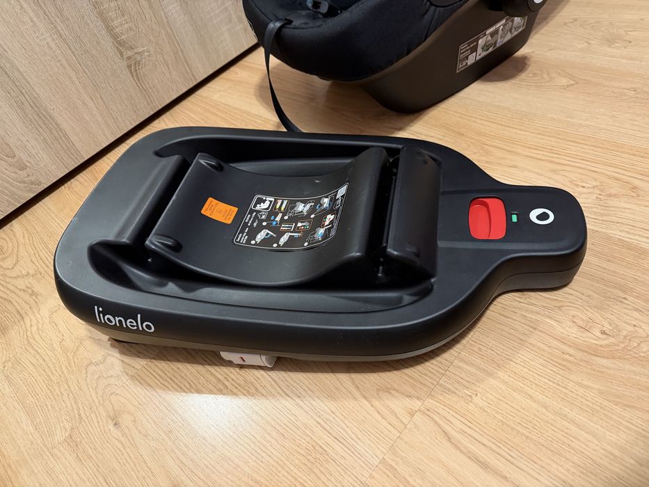База за кош за кола Lionelo