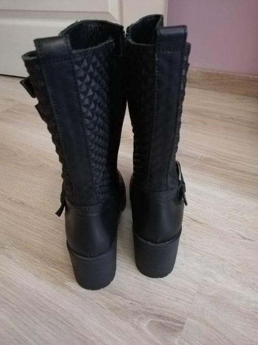 Дамски ботуши от естествена кожа