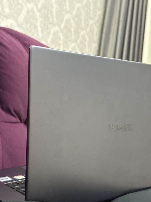 Продаи ноутбук hw Matebook D15