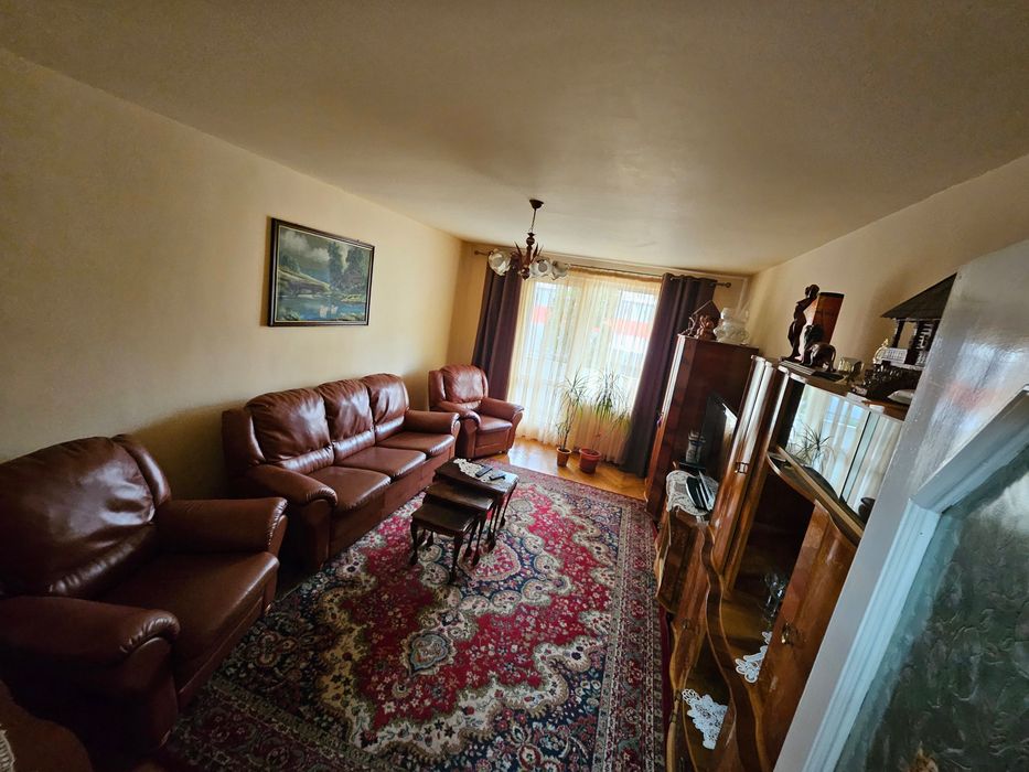 Vand apartament cu 3 camere, cartierul Unirii