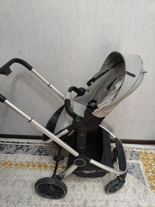 Продам коляску 2в1