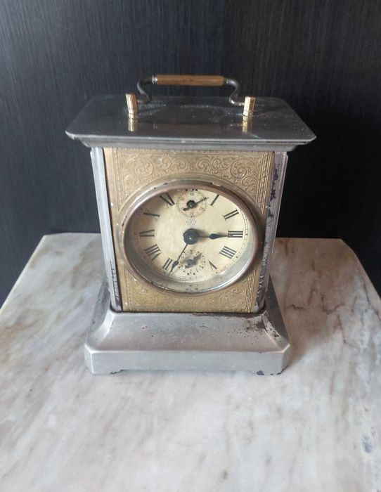 Настолен часовник - JUNGHANS жокер/латерна