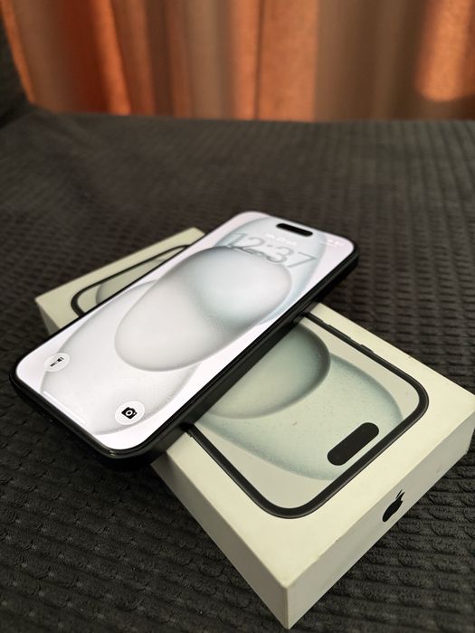 iPhone 15,256gb