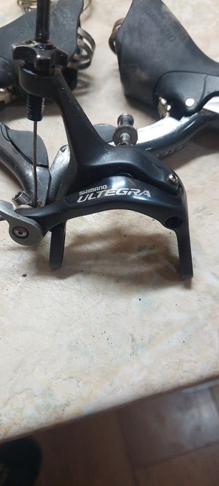 Maneta Ultegra ST 6700 2-10vit carbon si frana fata