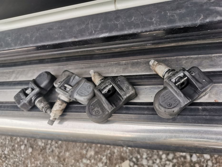 Датчики давления в шинах на Mercedes Gelandewagen