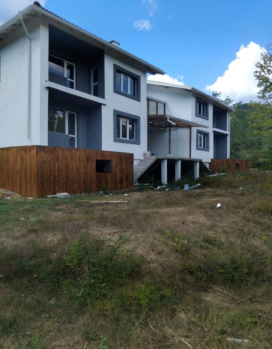Продава къщи в с.Пастух