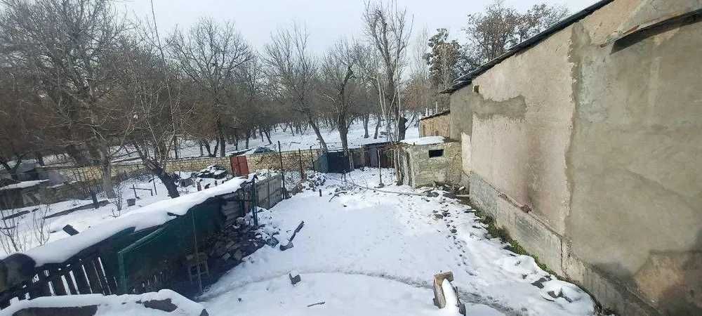 Yer uchastkasi sotiladi. Turar joy qurish uchun. Продается участок.