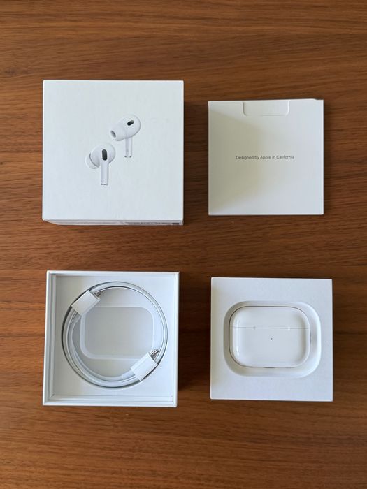 AirPods Pro 2, дясна слушалка + кейс
