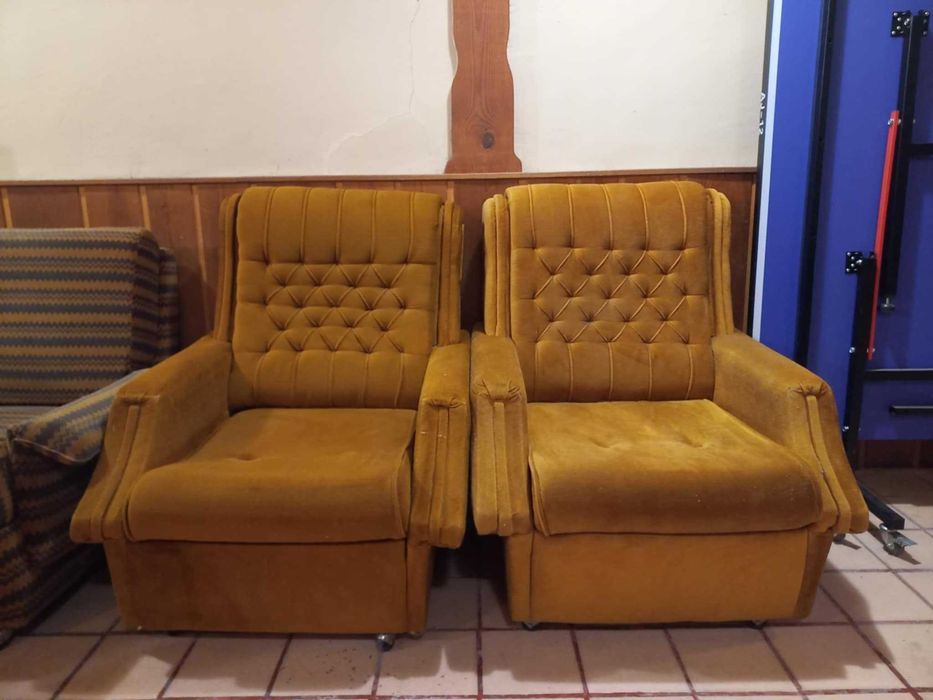 Канапе с два футьойла