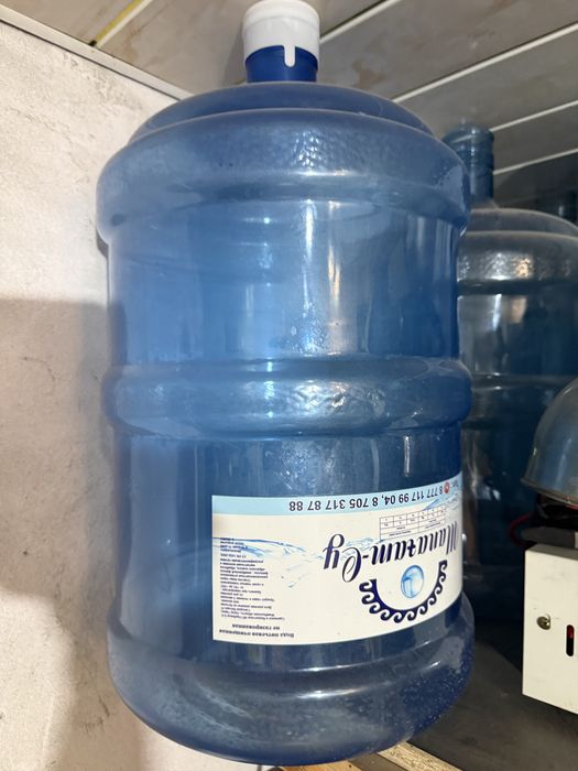 Водяной диспенсер с мини холодильником