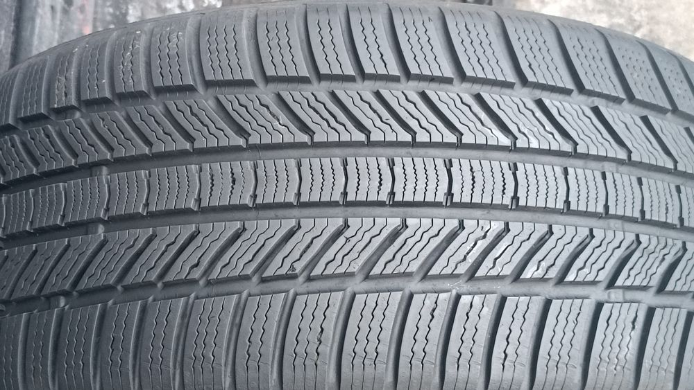 235/45/18 Continental Дот 3023