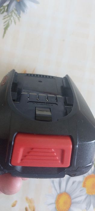 Bosch 18v  3AH  2024
