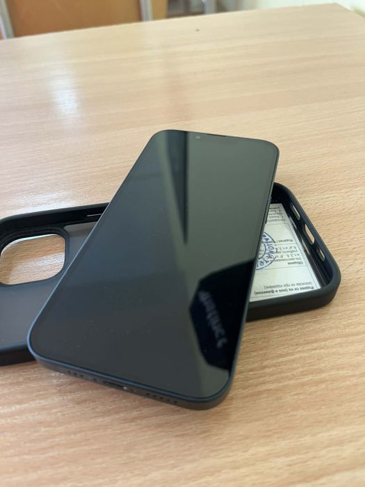 Iphone 13 128gb почти като нов