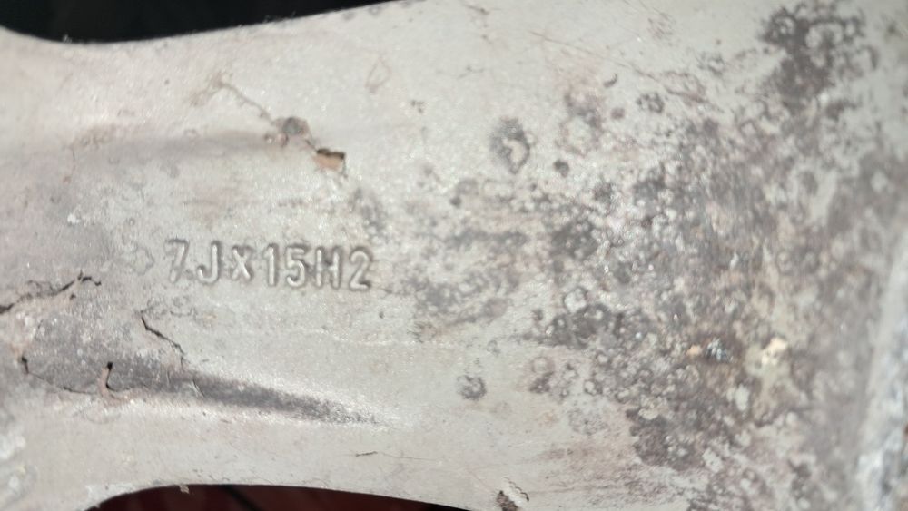 Гуми с джанти 15" за Хонда