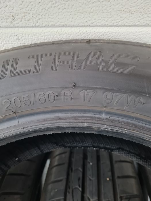 Летни гуми 4 броя VREDESTEIN Ultrac 205 60 R17 дот 4922