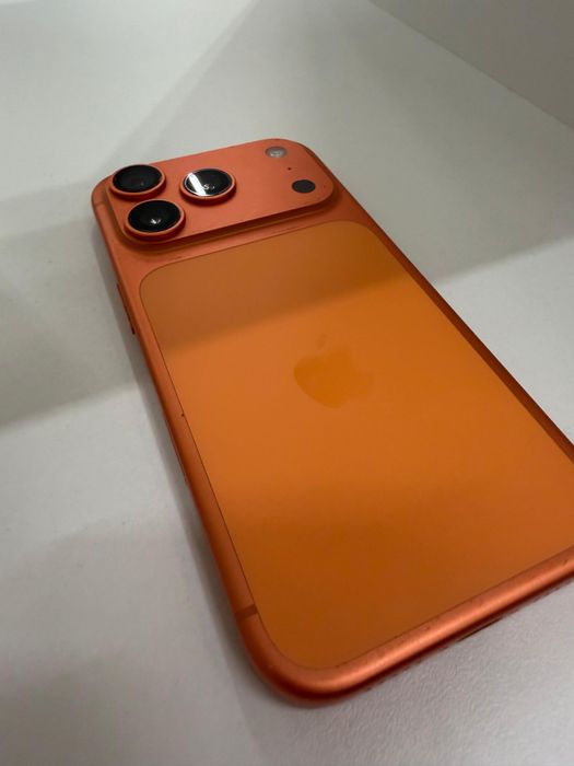 Iphone 17 Pro, с гарантией