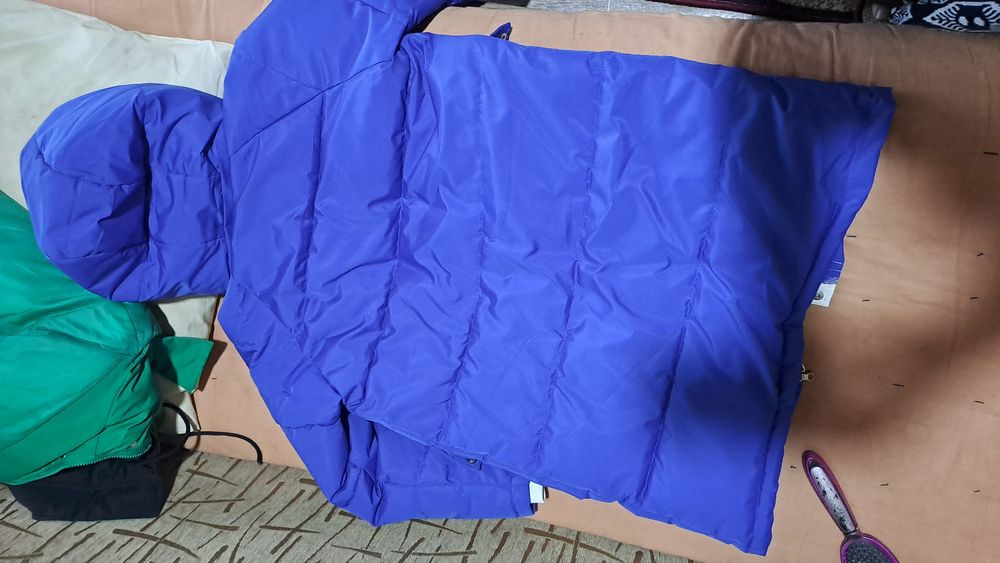 Куртка зимняя  , новая надевали 1 раз.