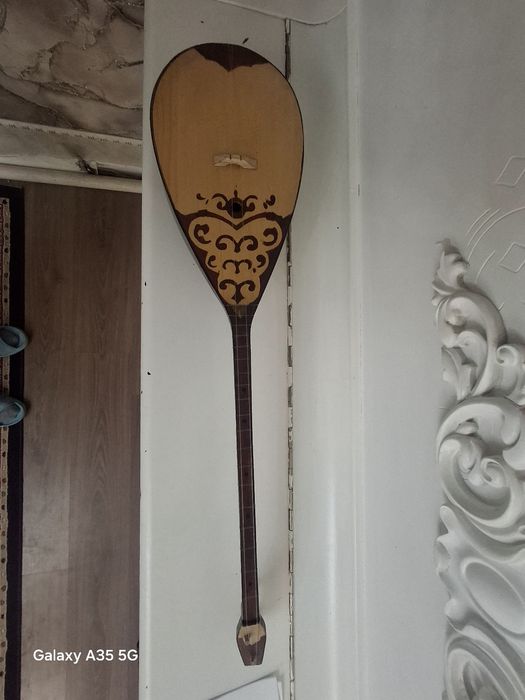 Домбыра детская  в зорршем состояние