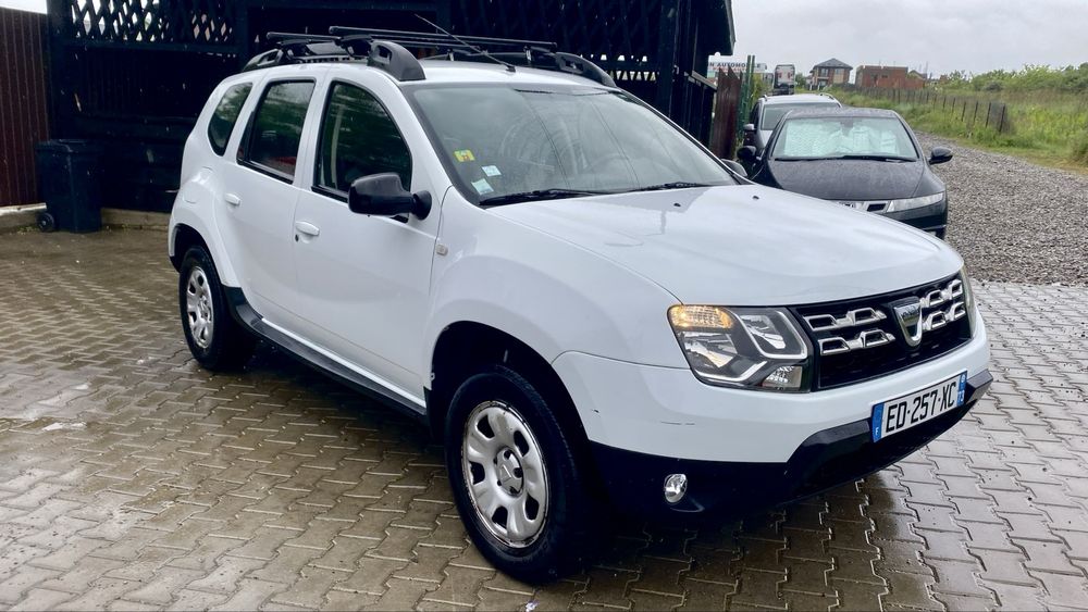 DACIA DUSTER din 2017  4x4 1.5 110 cp Euro 6 clima plata in RATE FARA AVANS / DOAR CU BULETINUL /Garantie