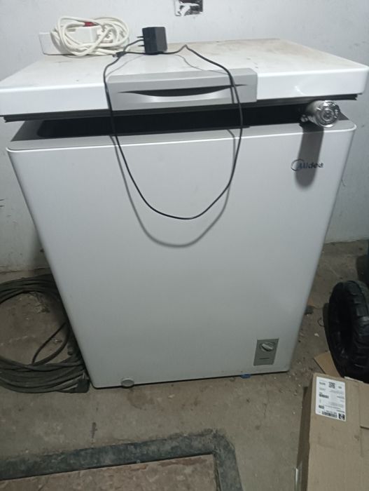 Продам морозильник