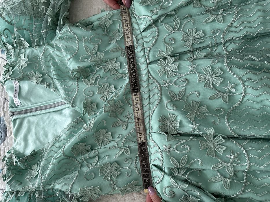 Vand rochie de ocazie