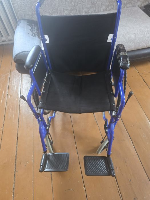 Продам инвалидную каляску