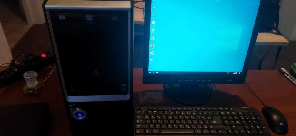 Настольный компьютер Windows 10 для работы