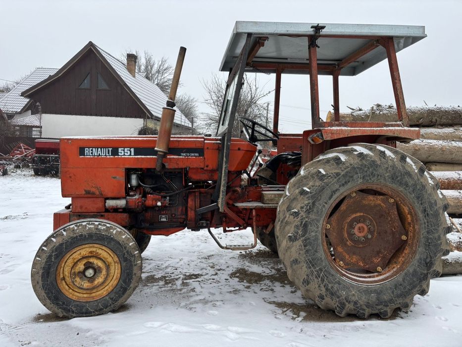 Tractor Renault de 55 cp