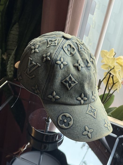 Șapcă Louis Vuitton din denim
