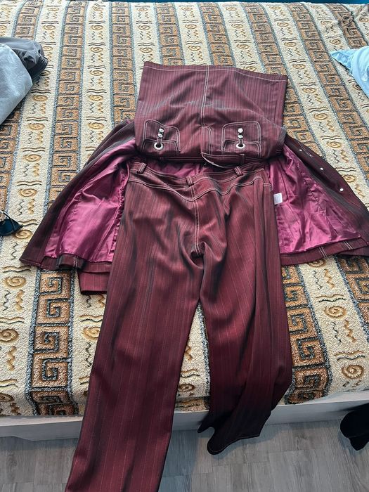 Продам костюм тройка