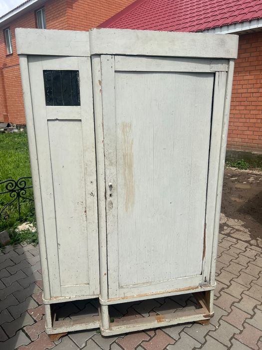 Отдам даром шкафы деревянные