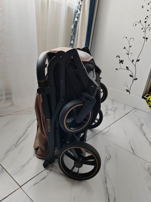 Продам коляску Аксу