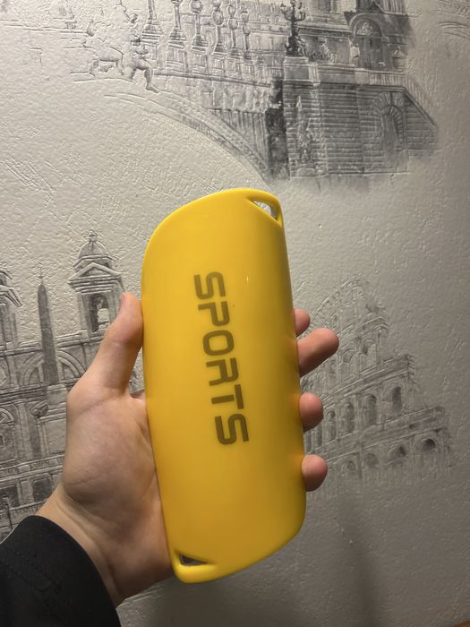 Спортивные футбольные щитки