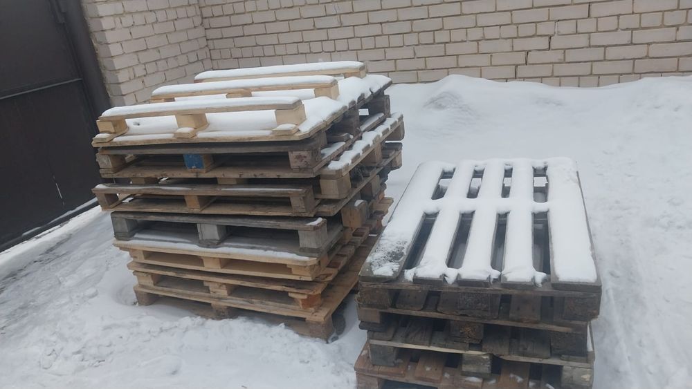 Продам Поддоны 10 шт