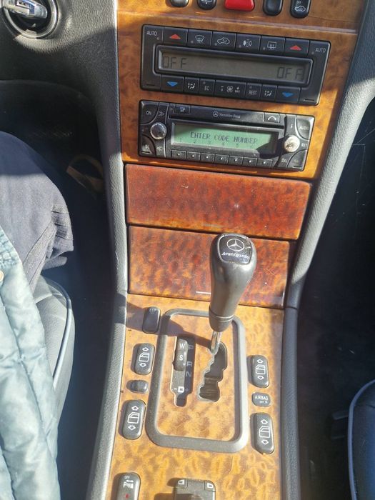 Mercedes-Benz E270