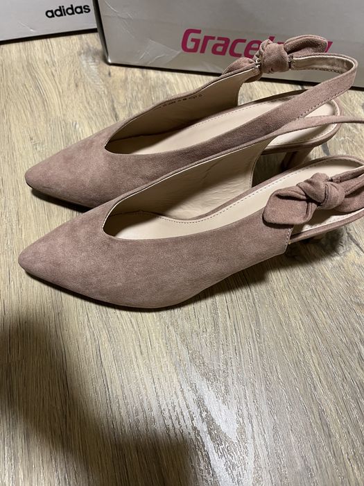 Дамски обувки