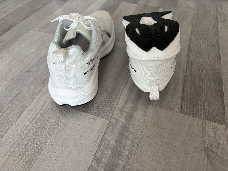 Продам беговые кроссовки