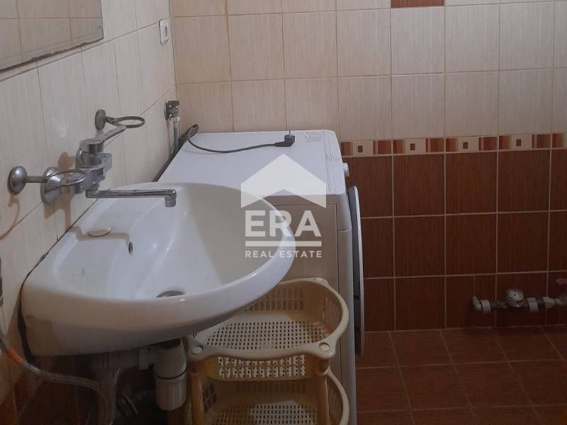 Продава се Двустаен апартамент в Хасково, Хисаря - 63 кв.м за 1304 €/кв.м - Снимка #8