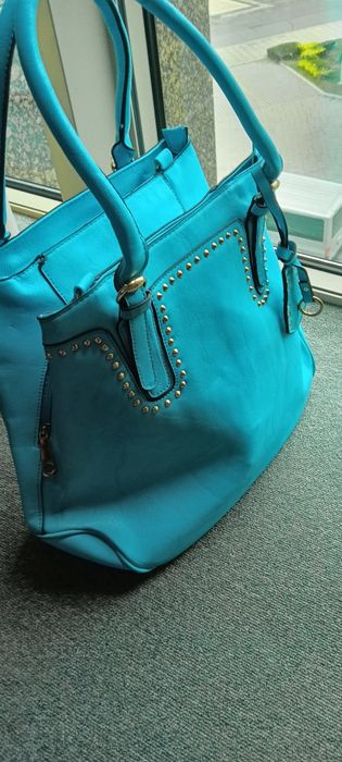 Дамска чанта от кожа в бяло и Стилна и функционална дамска чанта