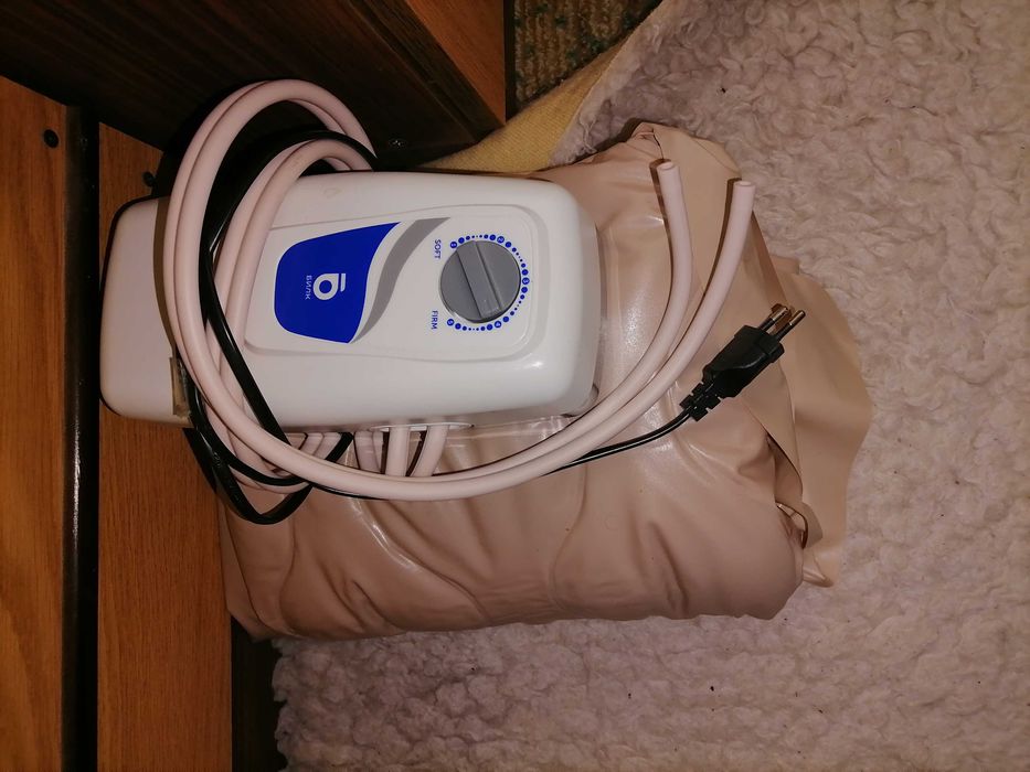 Подчаршафен дюшек.Масажен.