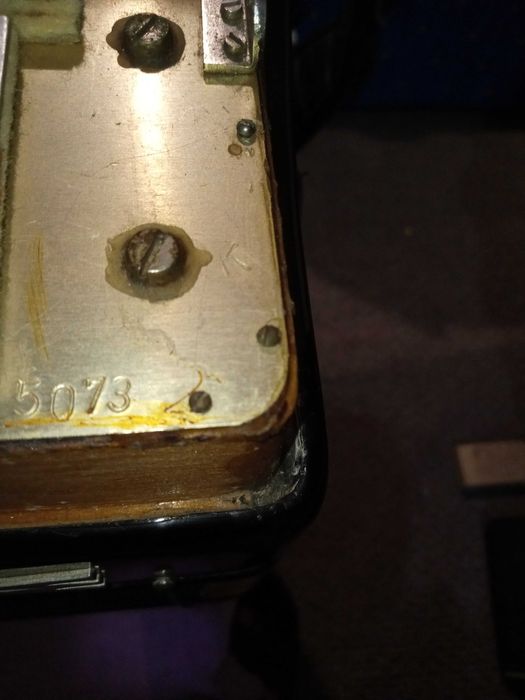 Продавам акордеон WELTMEISTER S5